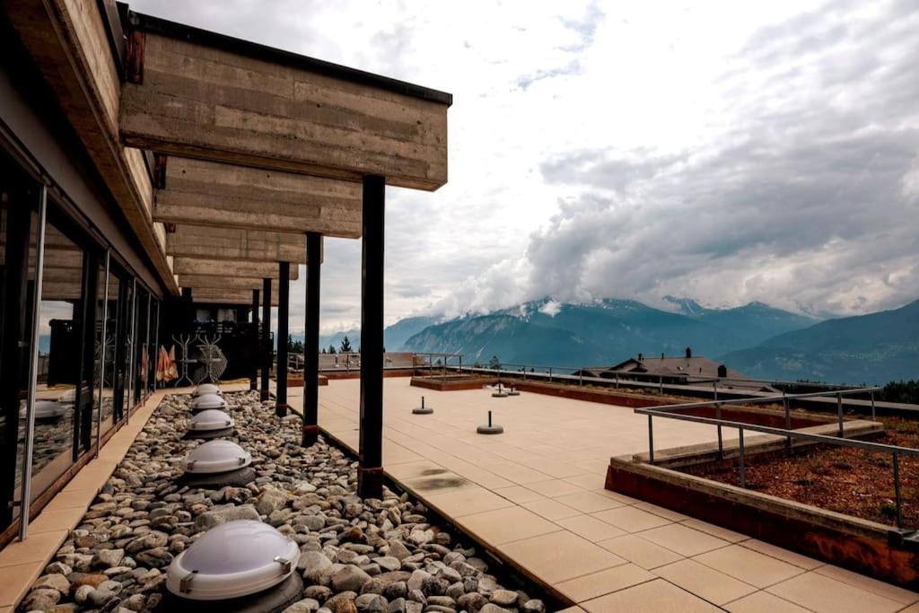 Small But Wow! Studio With Pool @ The Central Lake Crans-Montana Exterior foto